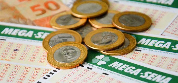 Mega-Sena pode pagar R$ 2,5 milhões neste sábado (27)