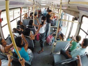 Passageiros em ônibus