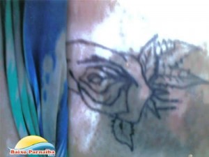 tatuagem de uma flor pode ajudar a identificar mulher morta