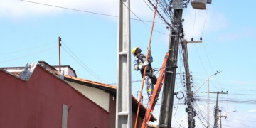 Ruas do centro de Teresina ficarão sem energia no dia 1º devido a troca de cabos