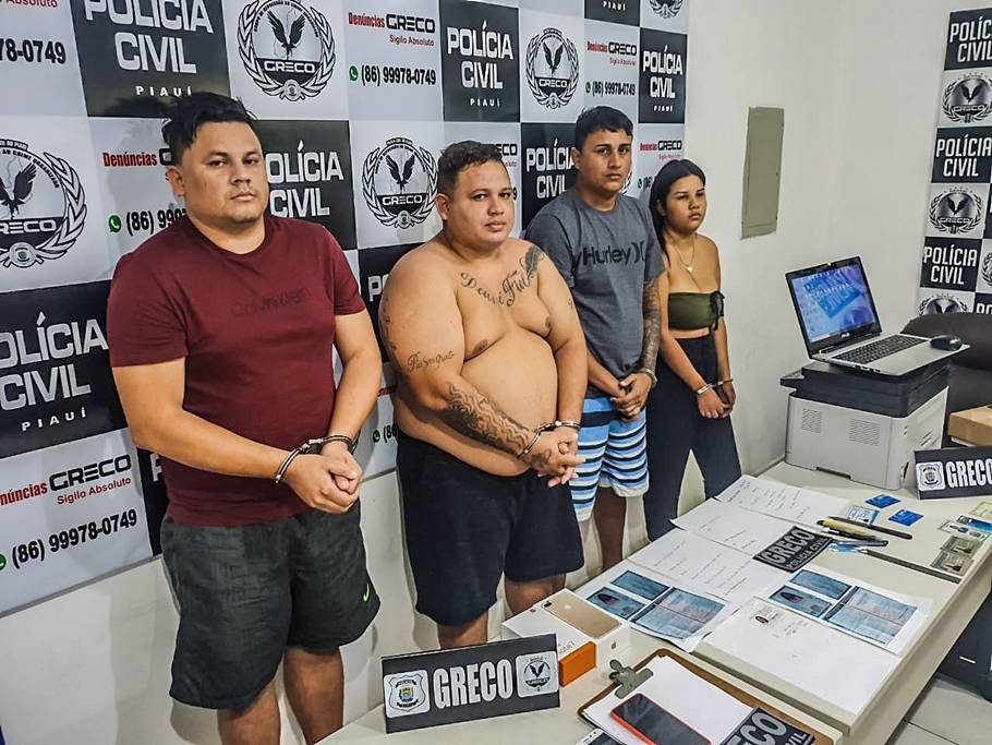 acusados-presos-pelo-greco_8873e25473ccd13fb103927cb8a87cfd6cb9d728.jpeg