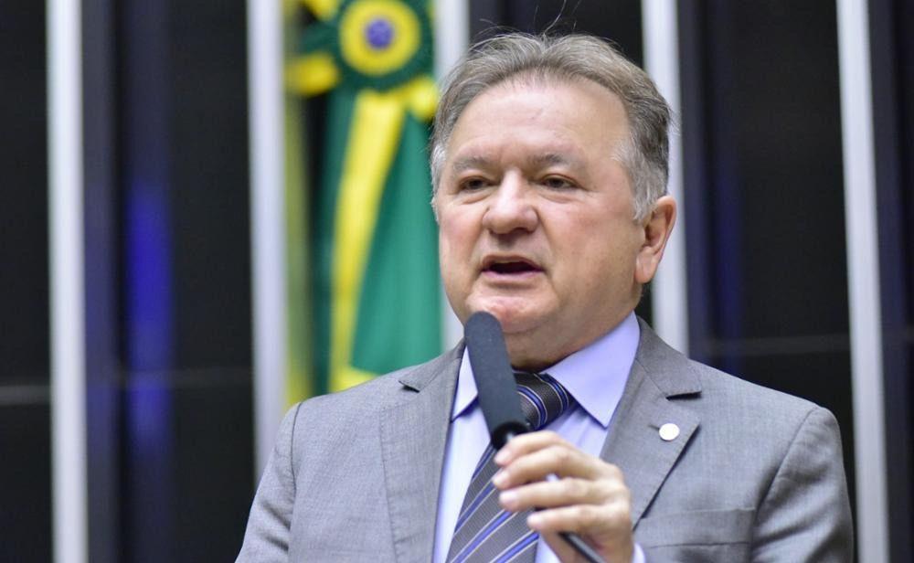Merlong Solano é reconhecido entre os parlamentares mais influentes do Brasil